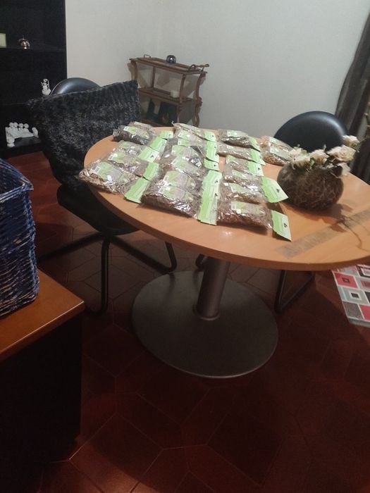 Sofá em pele igual a novo