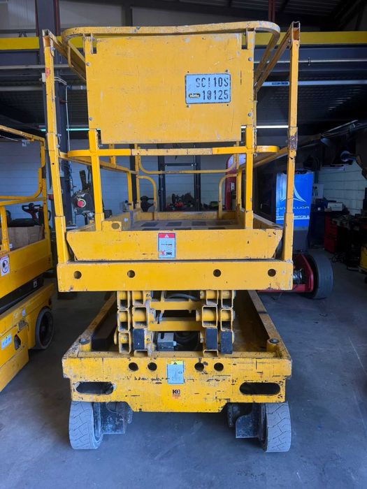 Plataformas Elevatória Tesoura Elétrica 10 mts (Usada)