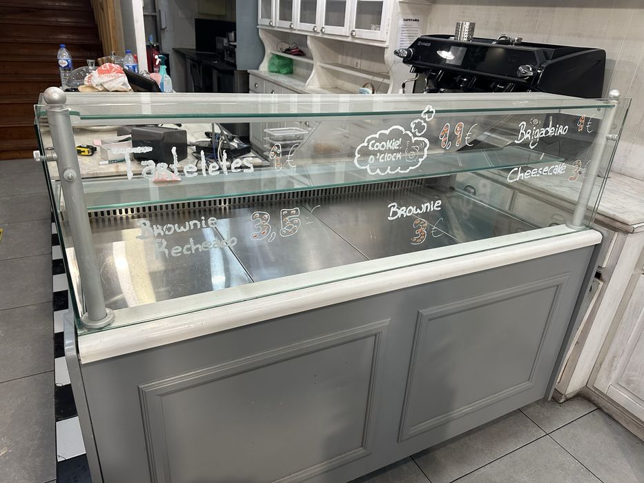 Vitrine pastelaria