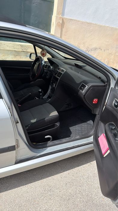 Vendo um peugeot 2005
