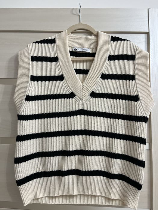 Жилетка Зара.