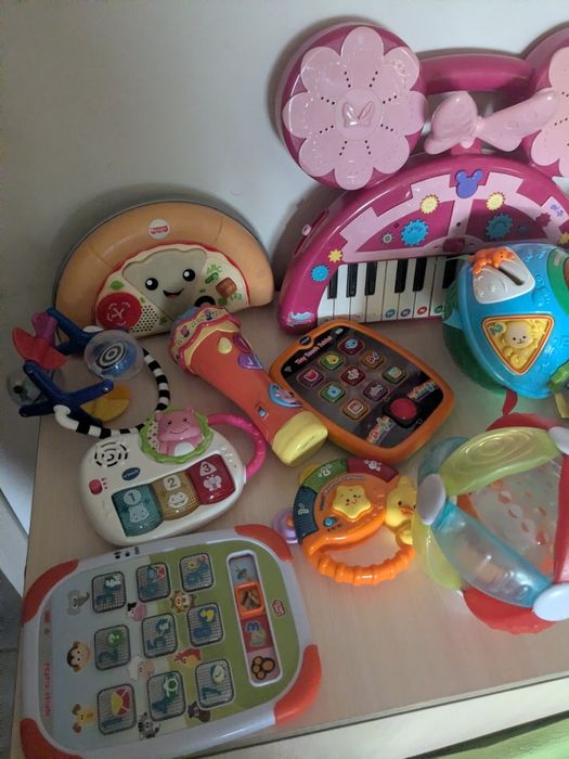 Музичні іграшки ( інтерактивні , розвиваючі )