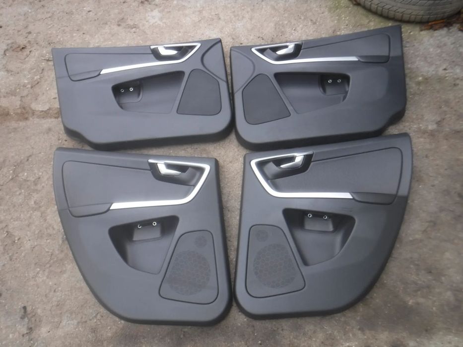 Volvo XC60 I  tapicerka skora skorzane boczek drzwi przod tyl kpl lewy prawy