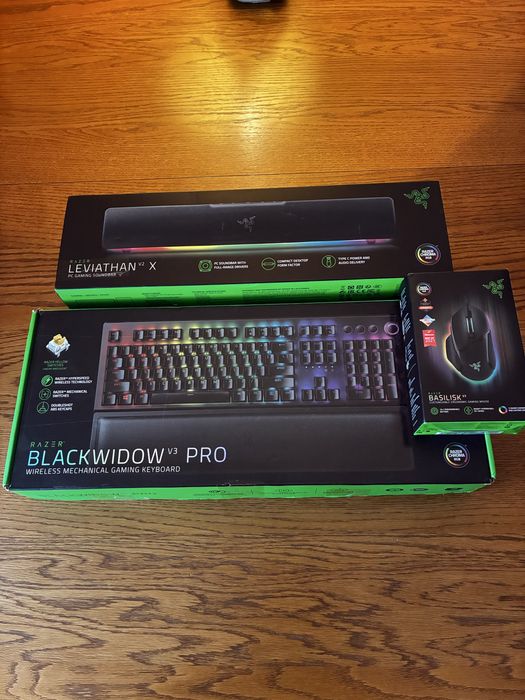 RAZER zestaw - klawiatura , glosnik i myszka