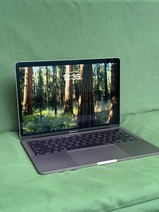 MacBook Pro 8/256GB M1 Ідеал