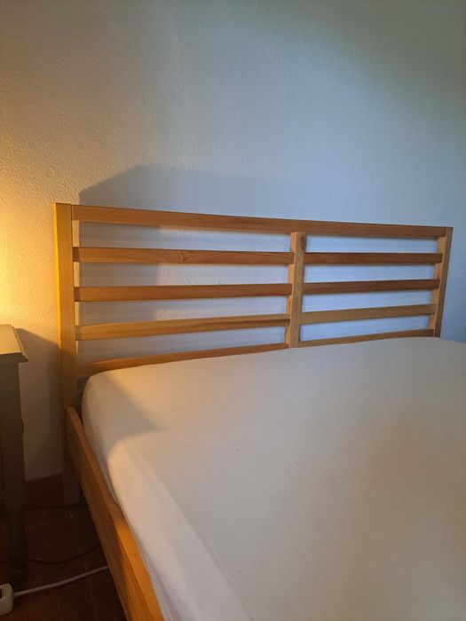 Cama casal 160x200 Ikea TARVA + Colchão Ikea MATRAND