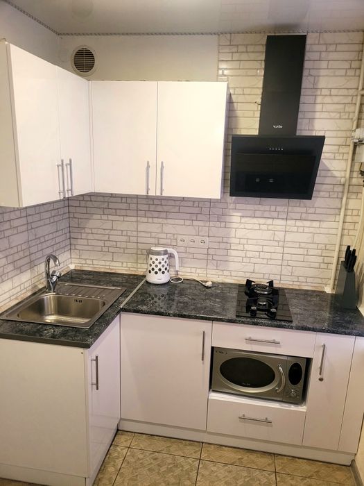 Квартира-студия ЛЮКС в ЦЕНТРЕ  города посуточно