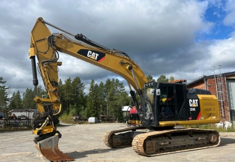 Koparka gąsienicową CAT 324E system leica 3D  rototil engecon