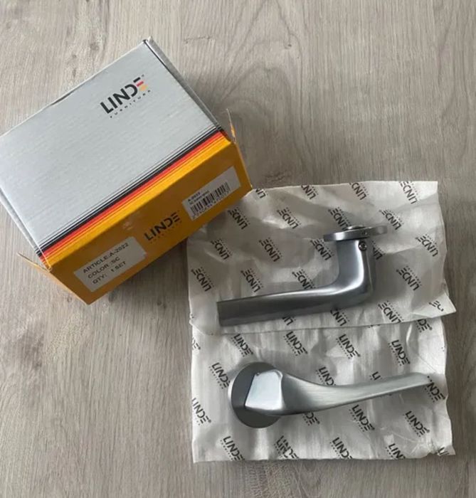 Дверні ручки Ola матовий хром