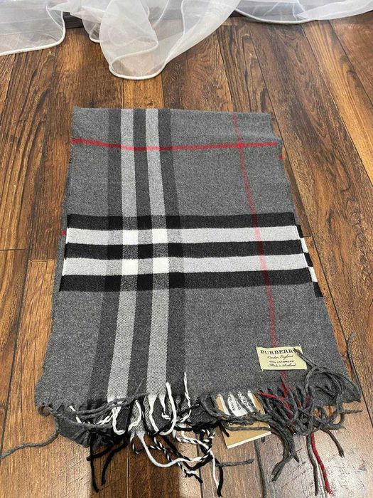 Шарф Burberry сірий