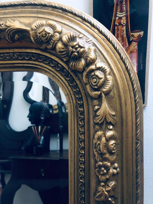 Espelho vintageem talha dourada