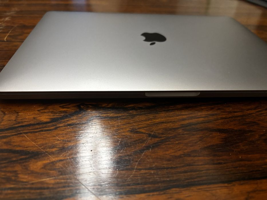 MacBook Pro de 13 polegadas (Finais de 2016 — Modelo A1706)501800075767982082