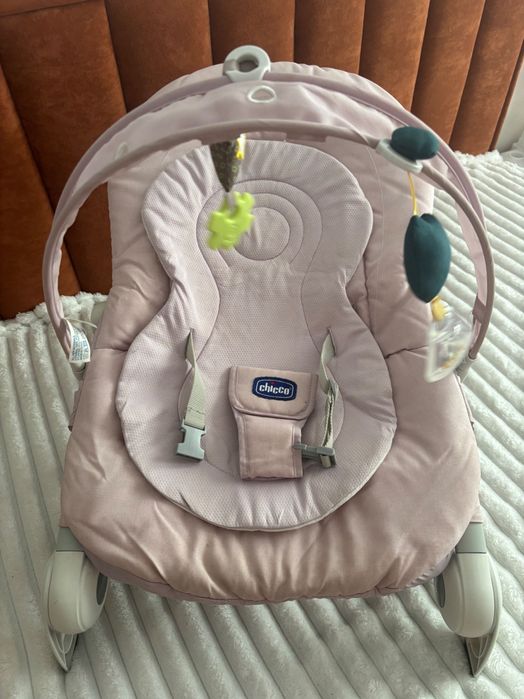 Крісло-гойдалка chicco