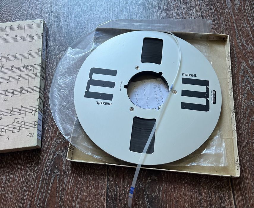 Катушки магнитофонные. Бобины. Maxell. 26,5 см.