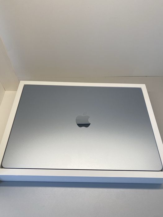Open box MacBook Air M4 (2025)  16/256gb