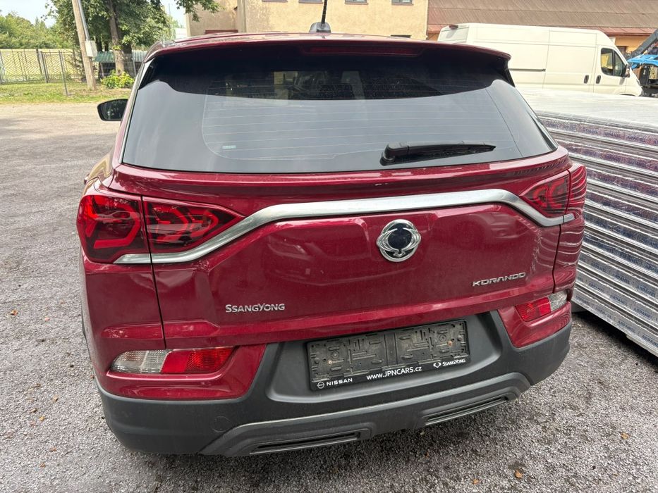 Ssangyong Korando 1.5 benzyna  uszkodzone pali  jezdzi