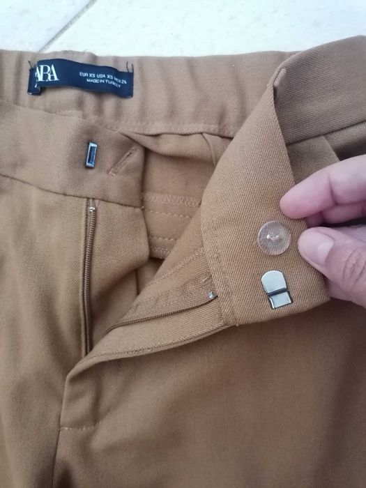 Calças de cor camel/castanho da Zara, tamanho Xs. NOVAS!