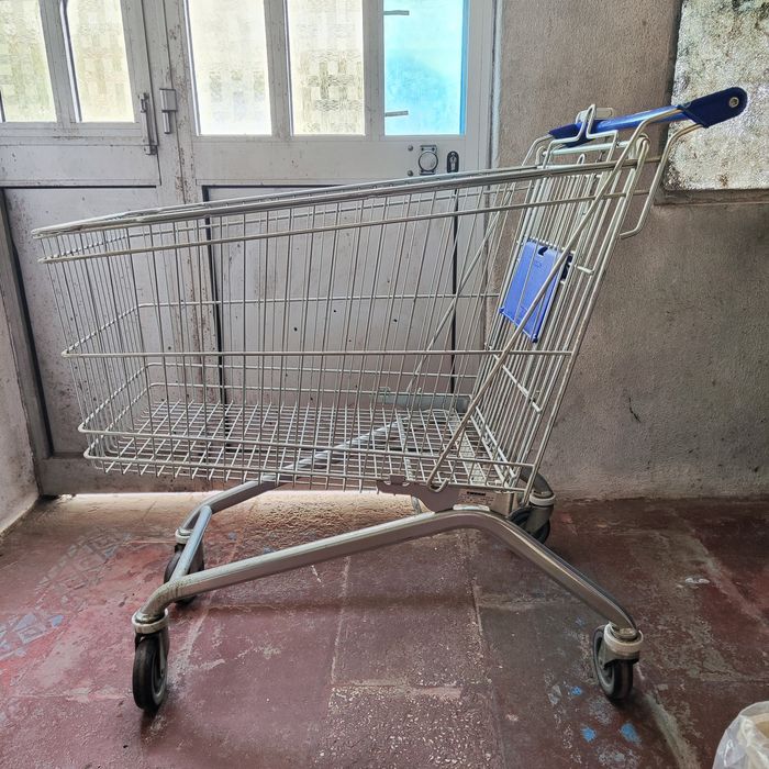Carrinho compras de arame
