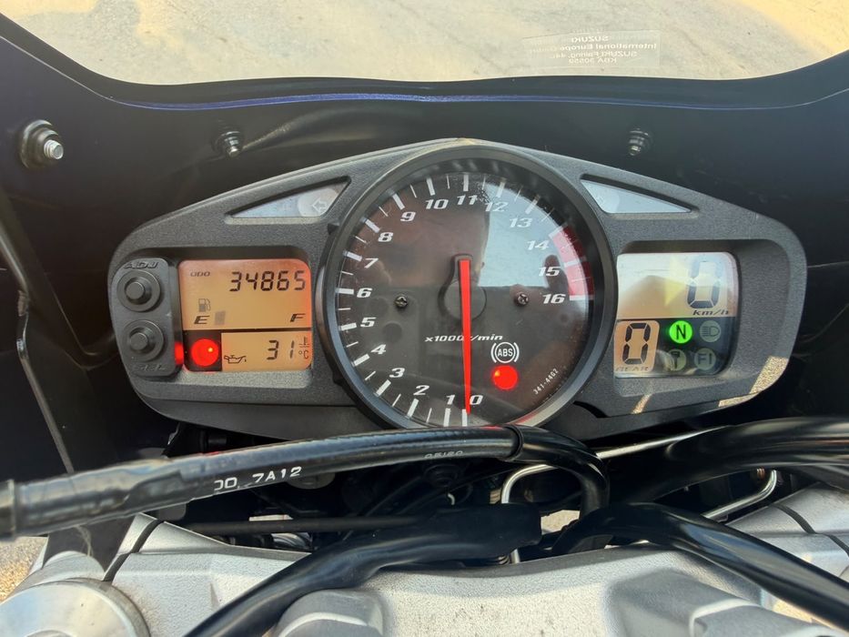 Продам мотоцикл SUZUKI GSR 600 A