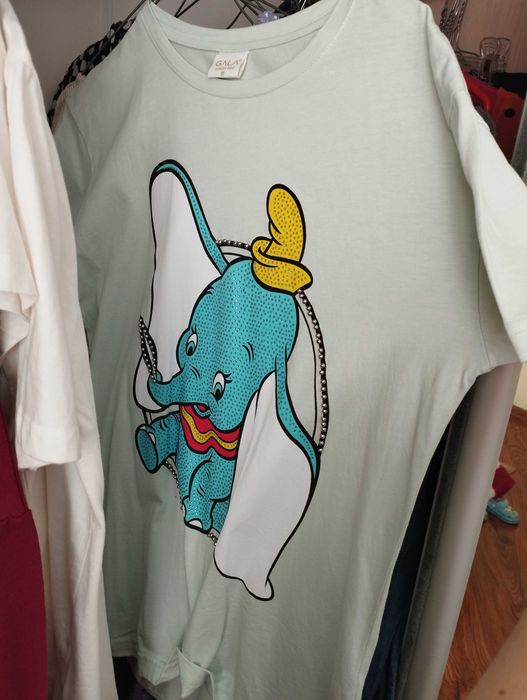 Лот жіночого одягу