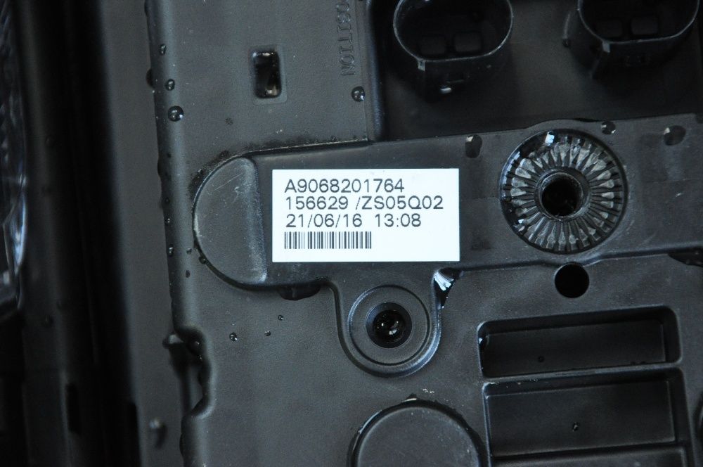 Задній стоп сигнал Mercedes Sprinter W906 W907