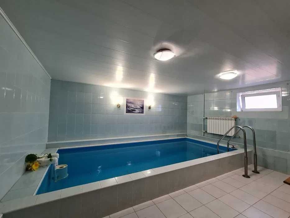 39 Коттедж  Дом  Бассейн t 30+  Джакузи  Барбекю Сауна Бильярд мангал