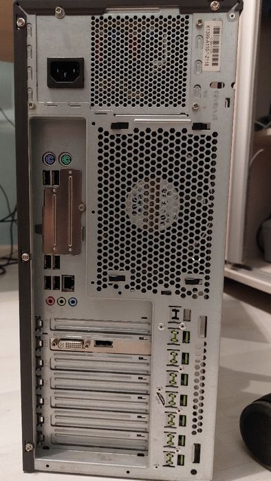 Komputer Fujitsu Celsius M720 Intel Xeon E5-1620 3,6GHz, 8GB