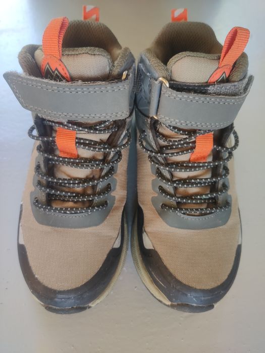 Продам дитячі демісезонні кросівки фірми Next