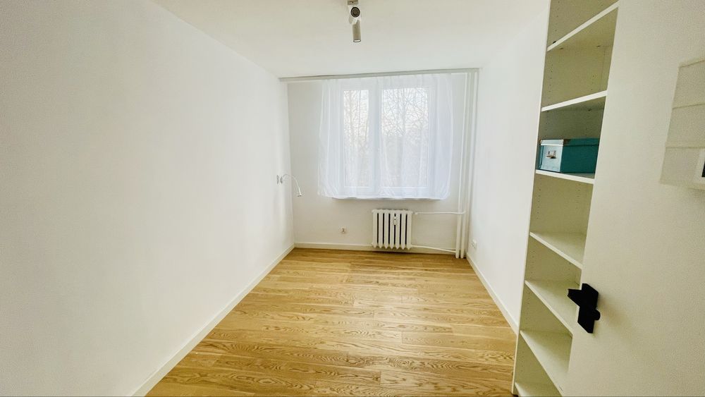 4 pokoje, 2 lazienki, 2 windy, balkon, Bezposrednio od listopada. Saska Kepa. Czesciowo umeblowane