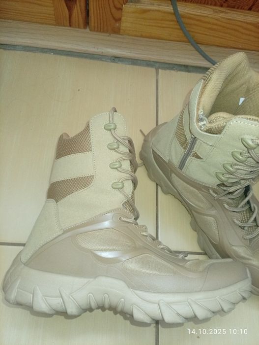 Демі ботінки,Берці