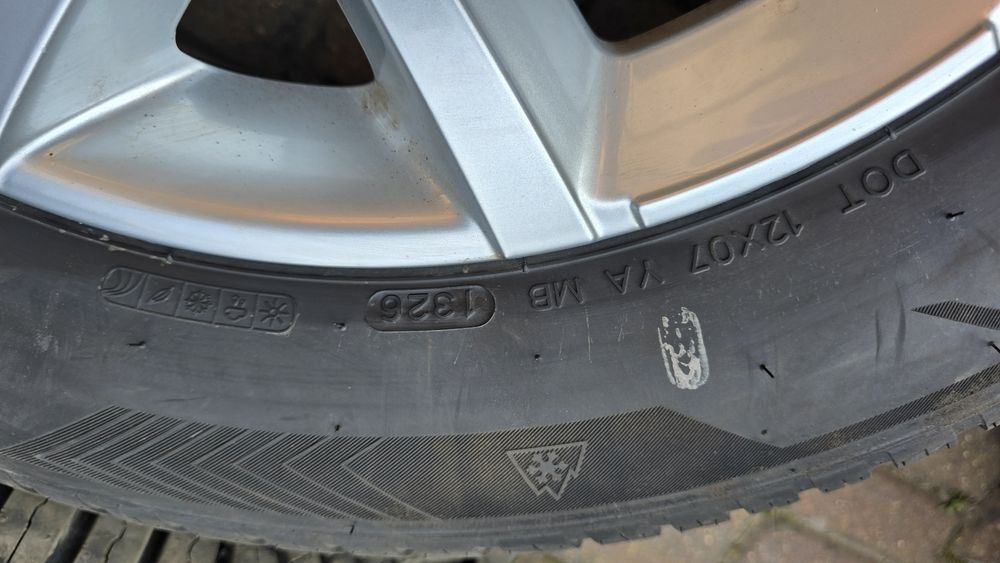 Komplet kół koła felgi Jeep Avenger 17" opony wielosezon Nowe 2026r