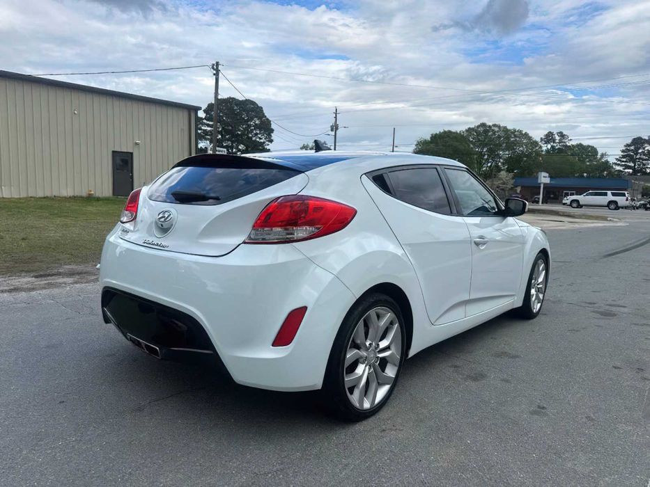 Hyundai Veloster      2015