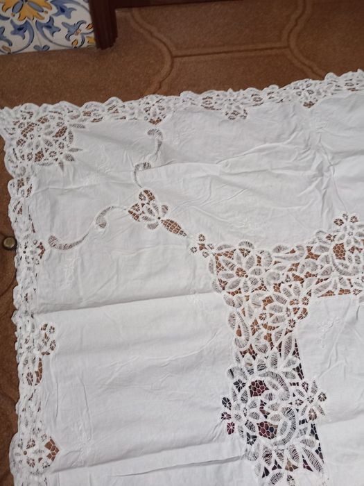 Toalha de mesa grande com 12 guardanapos