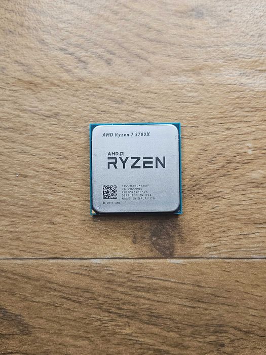 Процессор Amd ryzen 7 2700x 8 ядер 16 потоков 4.3 ГГц частота гарантия хорошее состояние
