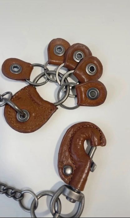 Corrente de carteira com 5 porta chaves couro. biker, pink ou rock.