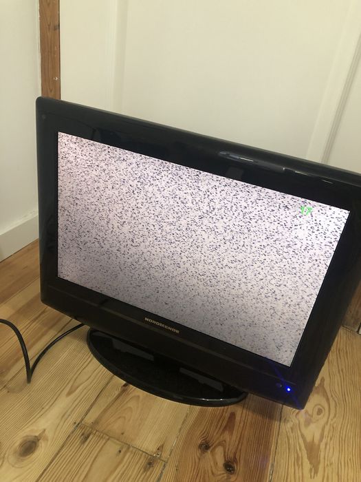 Tv lcd para desocupar