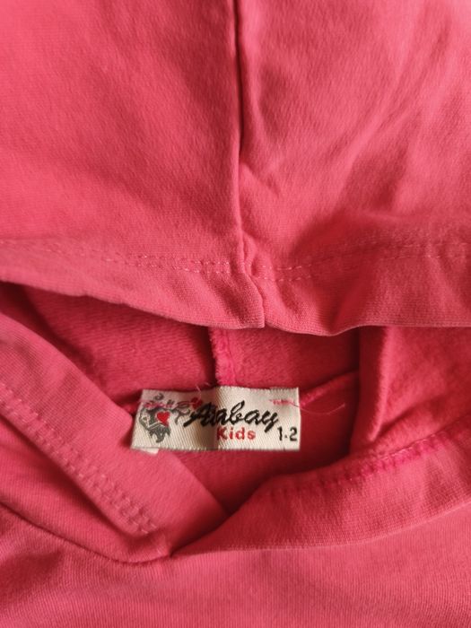 Bluza z kapturem dla dziewczynki w rozmiarze 86. Atabay