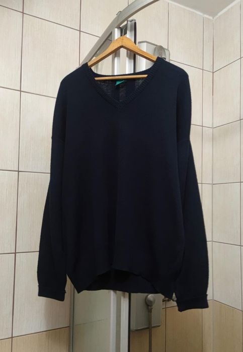 Męski sweter L  marki Canda C&A w kolorze głębokiego granatu. Wykonany