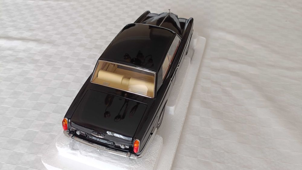 Rolls Royce Silver Shadow + 1/18 + Preto + PARAGON