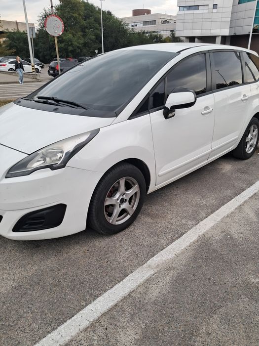 Продам авто пежо 5008