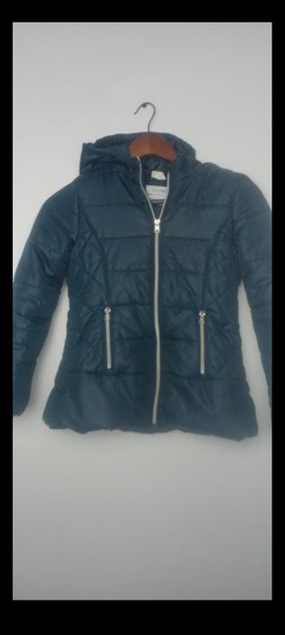 Ocieplana kurtka z kapturem Coccodrillo granatowa r. 128 / 134