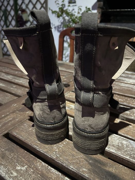 Botas cubanas em Pele