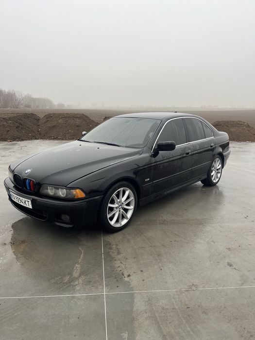 Продам бмв е39 525і