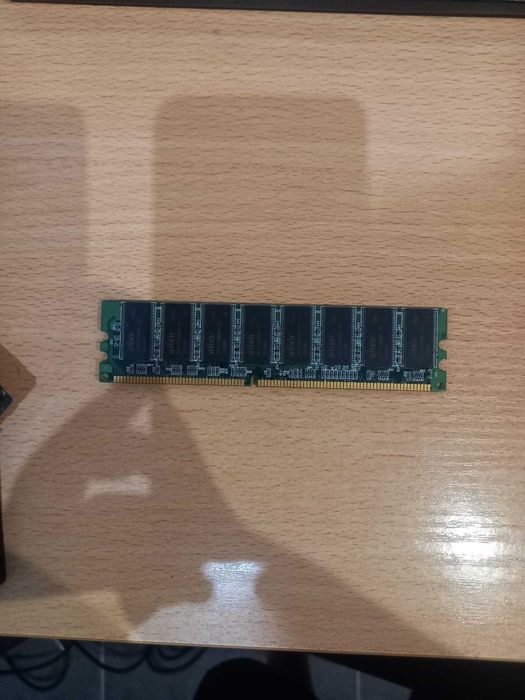 Memória RAM Elixir 512MB DDR1 400MHz (M2U51264DS8HB3G-5T)