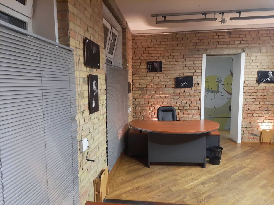 Оренда приміщення вул.Стельмаха,ремонт, 2 окремі входи,метро Голосіївс