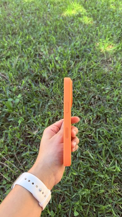 Ultimas capas disponiveis para iphone 17 pro Laranja