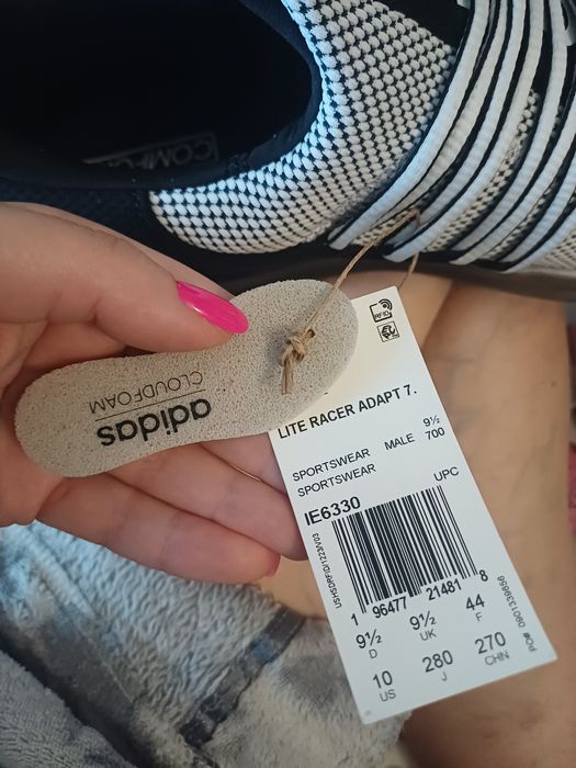 Продам кросівки Adidas оригінал