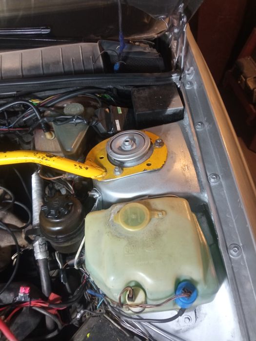 Опель Омега 2.0 бензин/газ (газ вписаний)