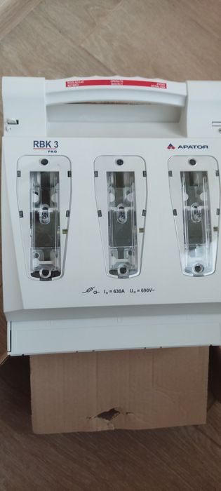 Розєднувач під запобіжник 630А