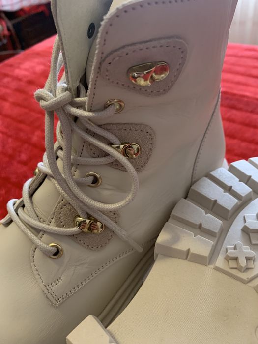 Botas sacchi cano alto novas na caixa